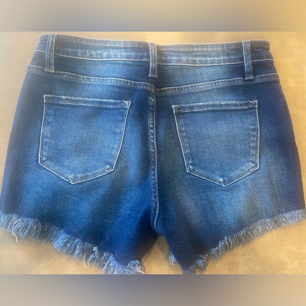 BACKROAD SONGS DISTRESSED HIGH WAISTED DARK WASH JEAN SHORTS, brand new - Picture 2 of 5